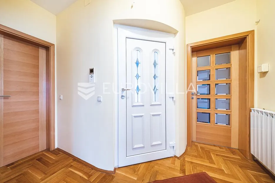 zagreb, maksimir, ugodan i prostran četverosoban stan 110 m² parking - slika 8