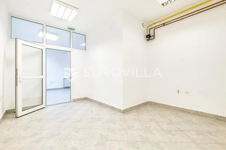 zagreb, trešnjevka, ulični poslovni prostor 70 m² - slika 5