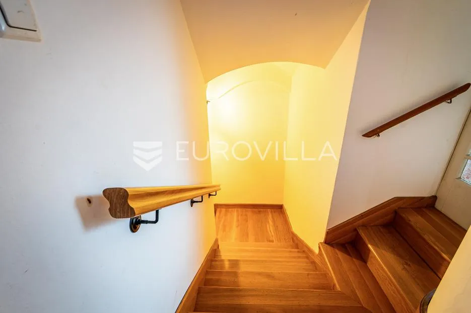 varaždin, centar, barokna kuća s dva odvojena stana - slika 10