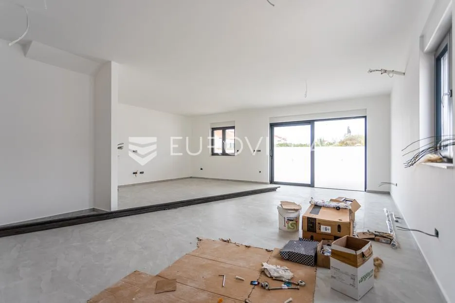 vodice, prostran trosoban stan, 172,73 m² - slika 3