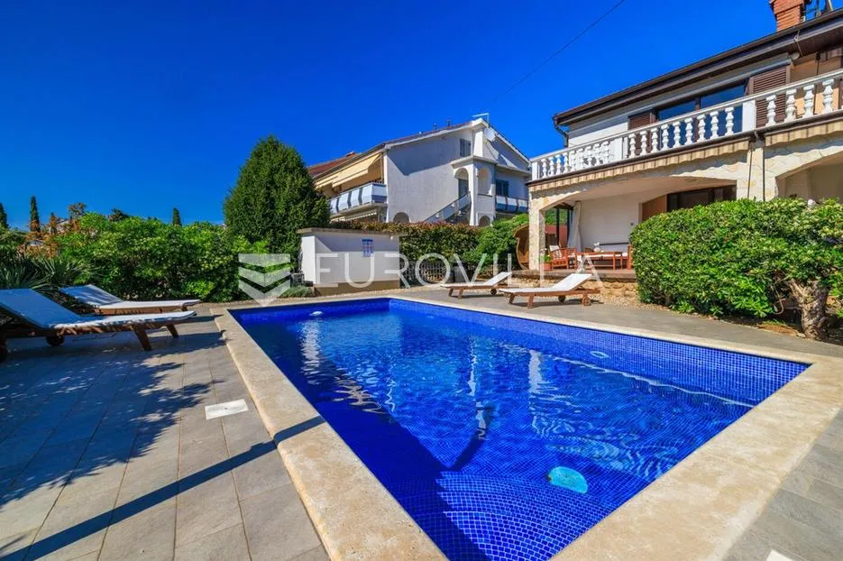 krk, punat, samostojeća kuća s dva apartmana po 100 m², studio apartman, bazen, garaža, sauna - slika 2