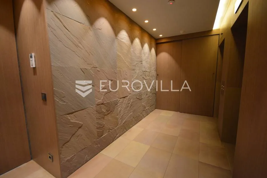 zagreb, luksuzan, moderan, trosoban penthouse nkp 340 m2 + 3 gpm - slika 15