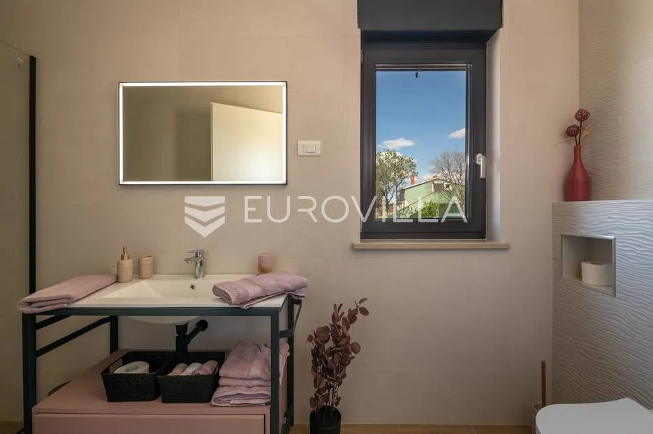istra, krnica, moderna samostojeća kuća s bazenom i pogledom na more, 200 m² - slika 52