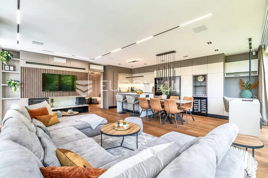 zagreb, jelenovac luksuzan četverosobni stan 180 m² sa vrtom 150 m² - slika 3
