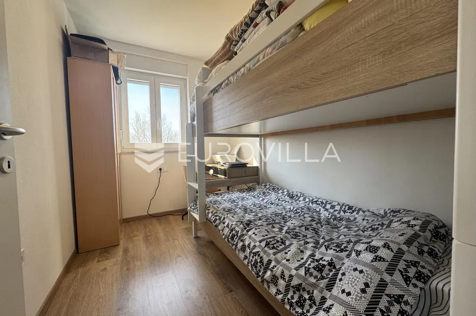 istra, žbandaj, troetažni stan 126 m² s 4 spavaće sobe, vrtom i parkingom - slika 28