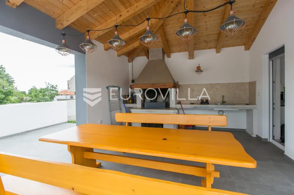 istra, svetvinčenat, moderna samostojeća kuća 155 m² s grijanim bazenom 32 m² - slika 30