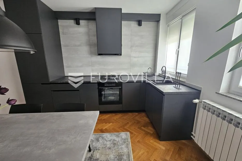 osijek, industrijska četvrt, moderan četverosoban stan u kući za najam, površine 130 m² - slika 4
