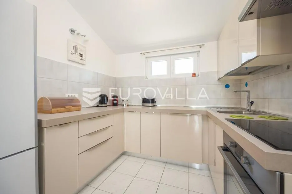 medulin, istra, luksuzna samostojeća vila 205 m² s bazenom i pogledom na more - slika 6