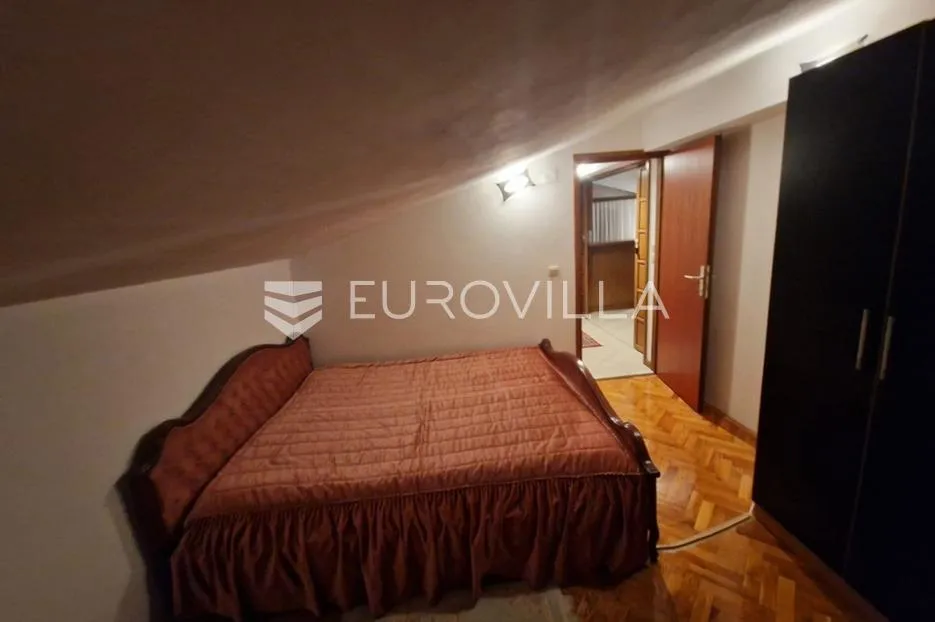 vir, šarmantna kuća s velikim vrtom i garažom na izuzetnoj lokaciji - slika 35
