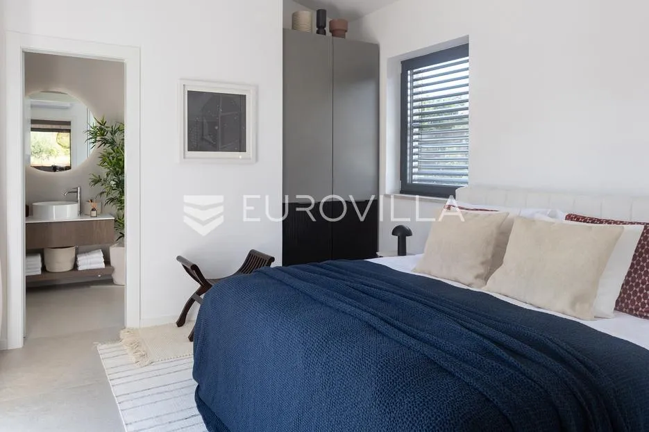 istra, poreč, gedići prekrasna moderna kamena vila 165 m² s bazenom - slika 18