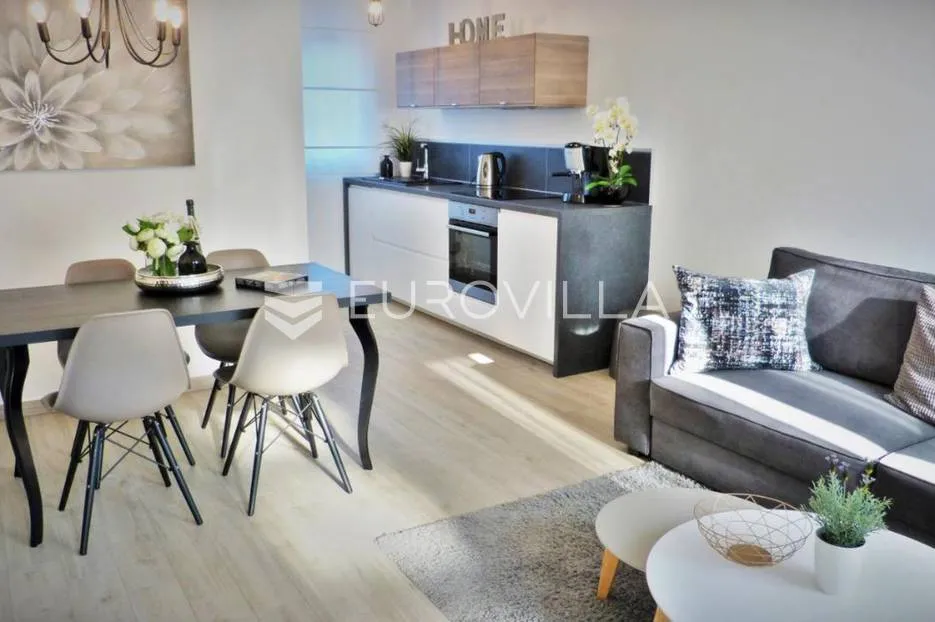 premantura, kuća s četiri apartmana i bazenom - slika 3