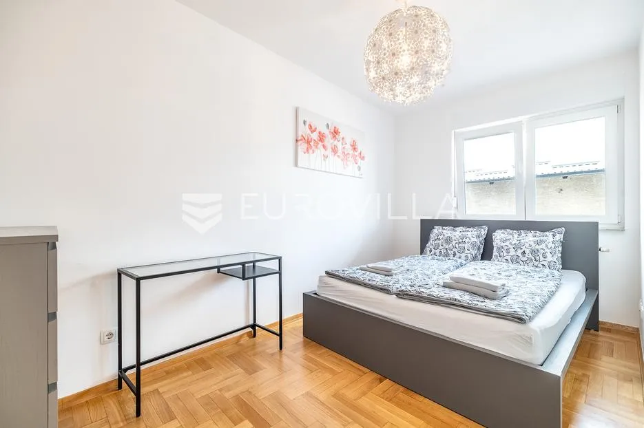 zagreb, trešnjevka, prekrasan trosoban stan 68 m², loggia - slika 4