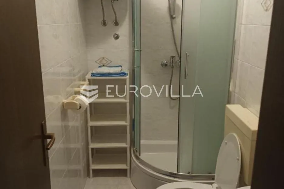 krk, kuća s 5 apartmana, blizina mora, idealna za turizam, 150 m od mora - slika 10