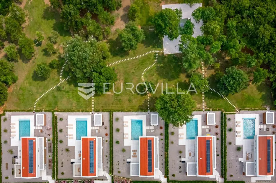 istra, labin, vrhunska moderna villa a, grijani bazen 48 m², 2710 m² uređene okućnice - slika 3