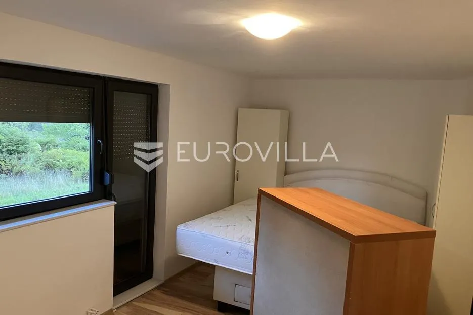 ogulin, bjelolasica, kompletno adaptirana kuća 260 m² - slika 7