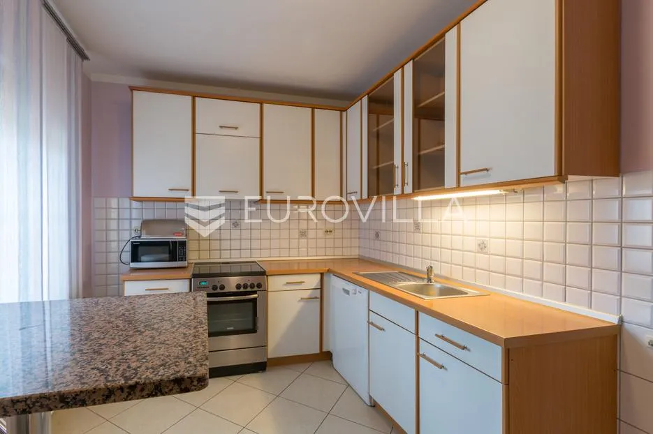 istra, pula prilika za investiciju, apartmanska kuća podijeljena na 3 stambene jedinice - slika 9