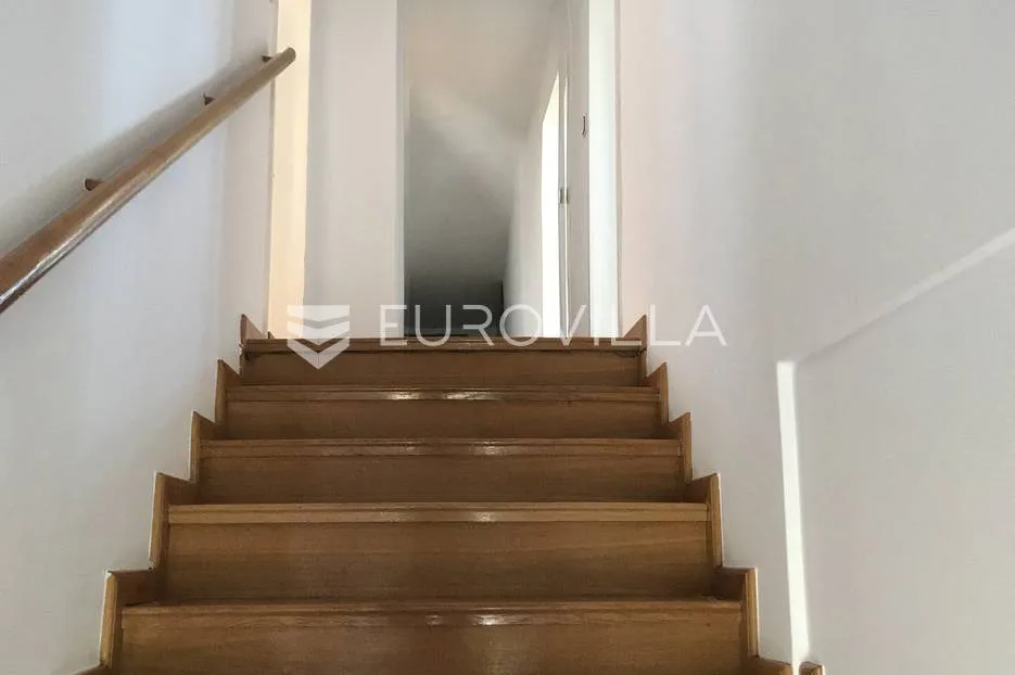 zagreb, gračani, prekrasan četverosoban dvoetažni stan,nkp 207,80 m2 - slika 8