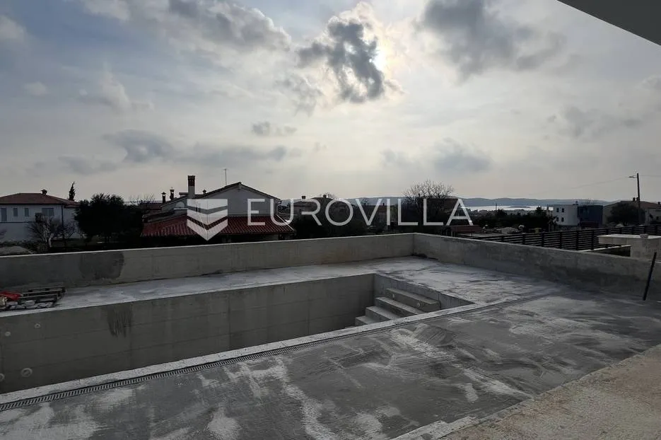 istra, medulin kuća s bazenom nedovršena, pogled na more - slika 8
