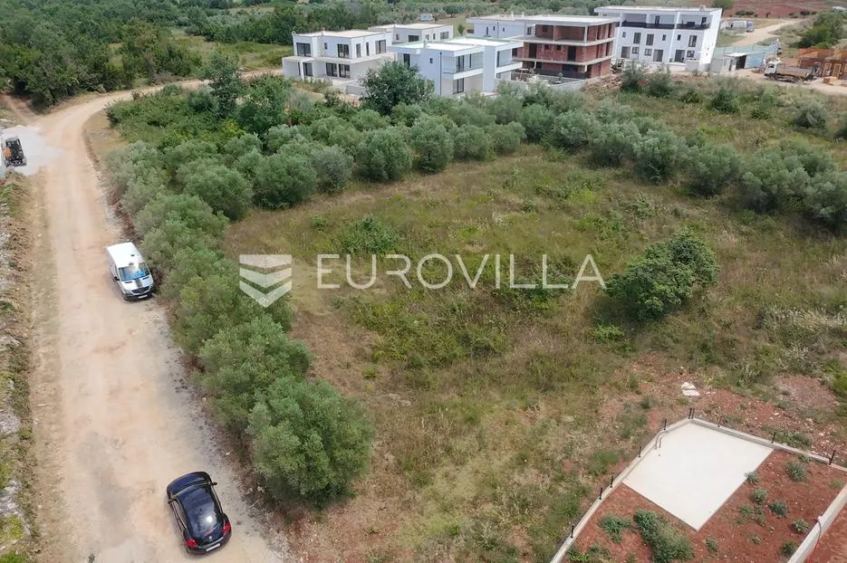 istra, tar, građevinsko zemljište 3330 m2 - slika 6