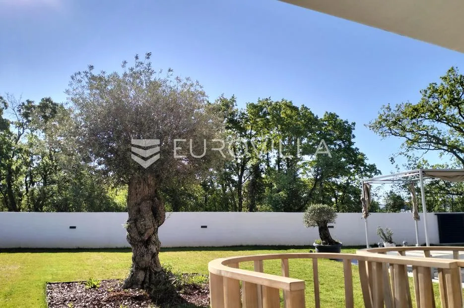 istra, svetvinčenat, moderna vila nkp 160 m2 s bazenom okružena zelenilom u mirnom naselju - slika 45