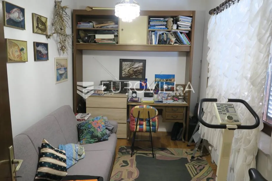 zagreb, zelenjak, obiteljska kuća 500m2 - slika 35