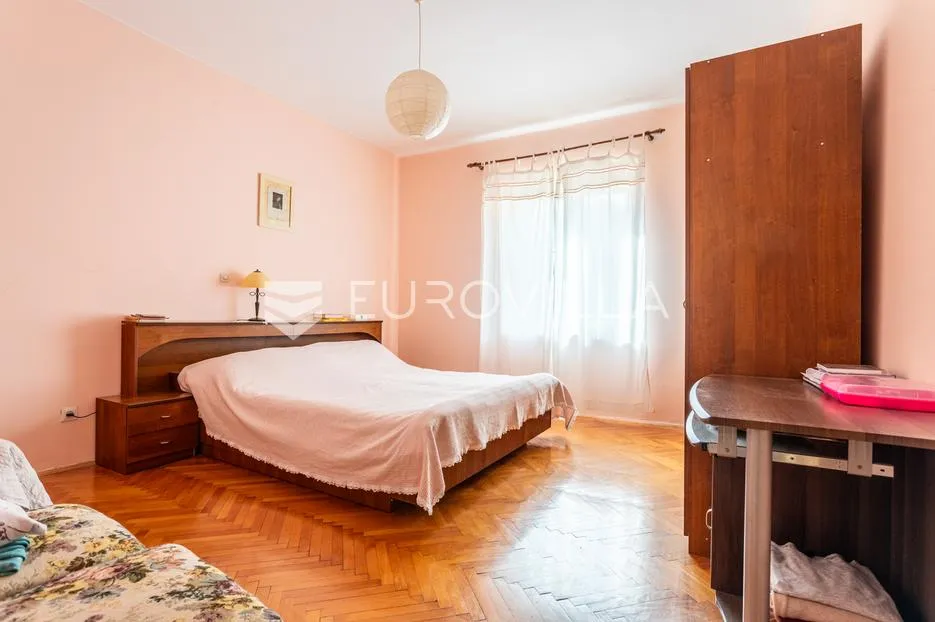 split, bačvice, trosoban stan na odličnoj lokaciji, 105m2 - slika 4