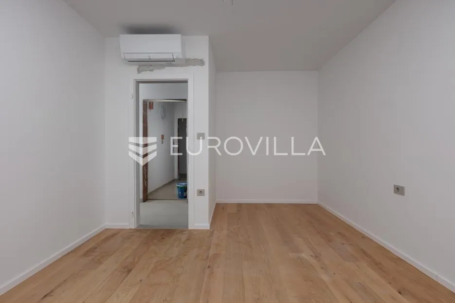 otok krk, vrbnik, moderan stan s pogledom na more, dodatnim studio prostorom i okućnicom - slika 6