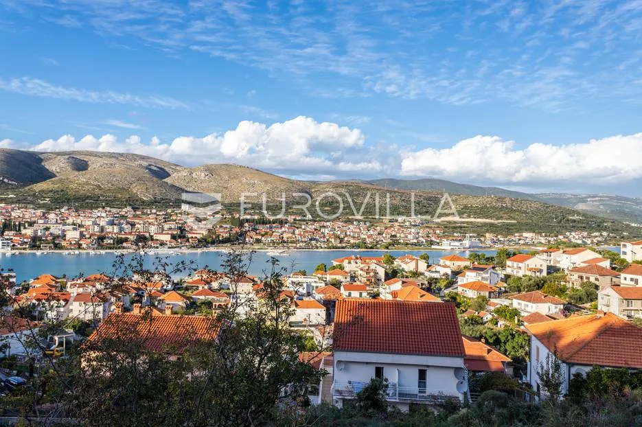 trogir, čiovo, građevinsko zemljište s pogledom na stari grad, ukupne površine 3.300 m² - slika 3