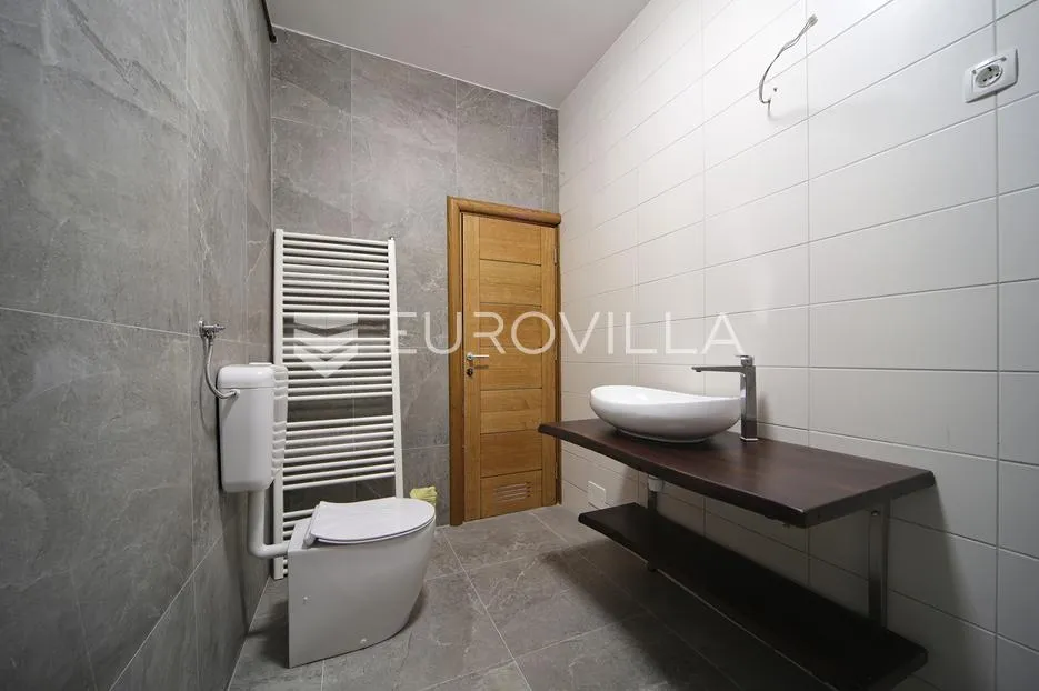 osijek, retfala, prodaja, 3 sobe stan s dvorištem s pogledom na opus arenu - slika 5