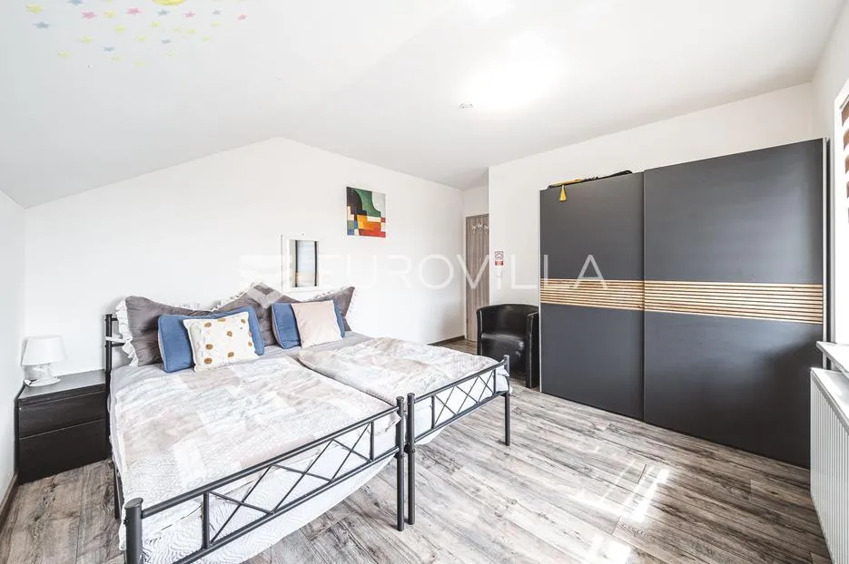 zagreb, sesvete, funkcionalan četverosoban stan 100 m² - slika 9
