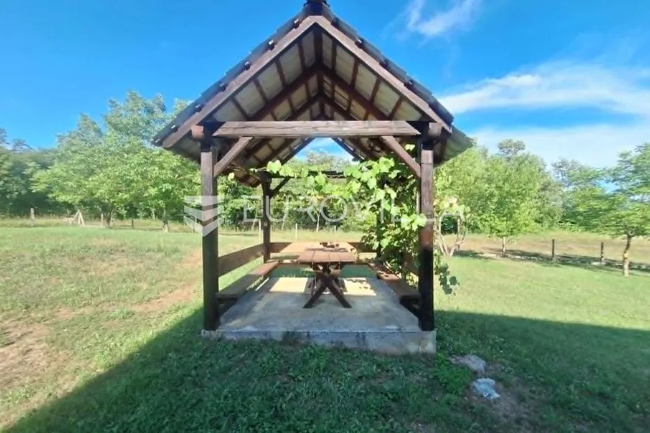 slunj, donji furjan, kuća 170 m², novouređena - slika 8