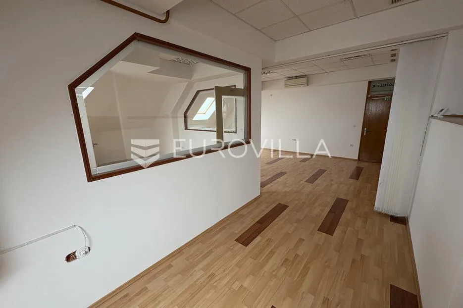 čakovec, centar, atraktivan poslovni prostor površine 62,18 m² - slika 2