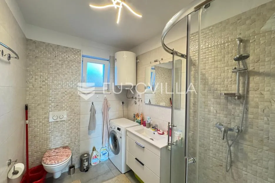 istra, medulin, elegantan stan 91 m² s vlastitim vrtom i bazenom - slika 8