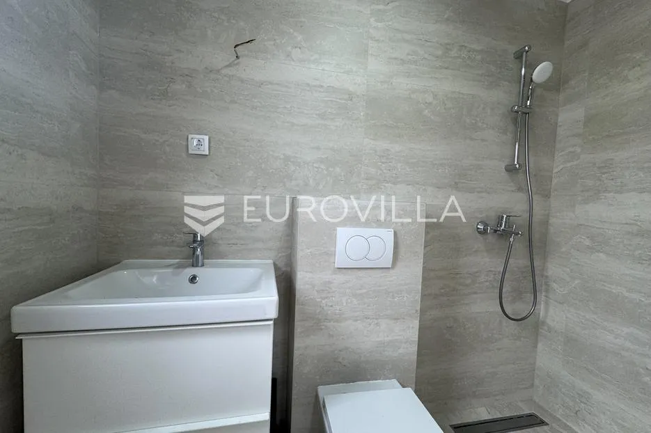 istra, poreč, dvojna kuća 168 m² s 4 spavaće sobe i 3 parkirna mjesta - slika 13