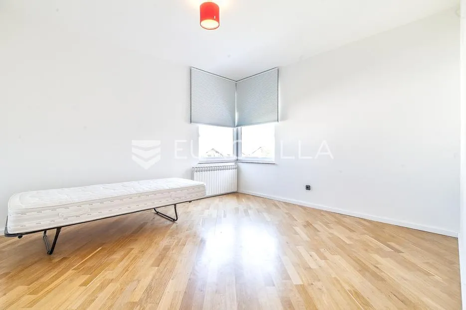 zagreb, požarinje, prekrasan četverosoban stan - slika 7