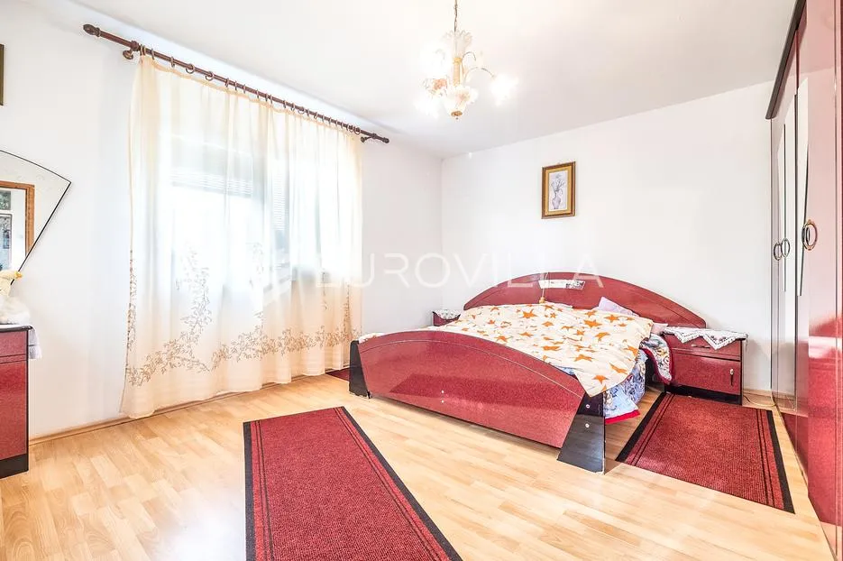 zagreb, gornji čehi, kuća sa dva odvojena stana, 250 m2 - slika 3