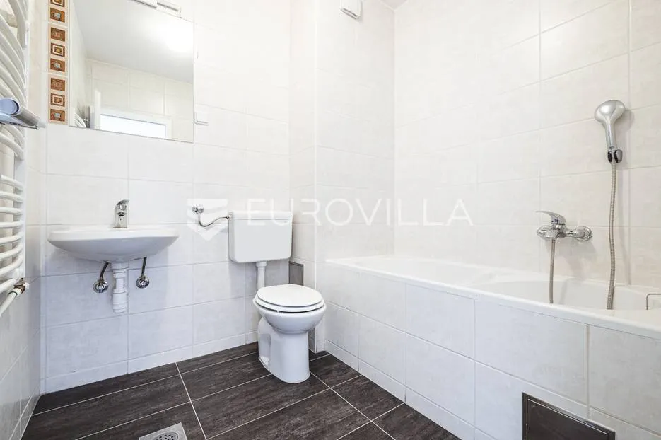 zagreb, trešnjevka, peterosoban stan parkirno mjesto, 118.83 m² - slika 8