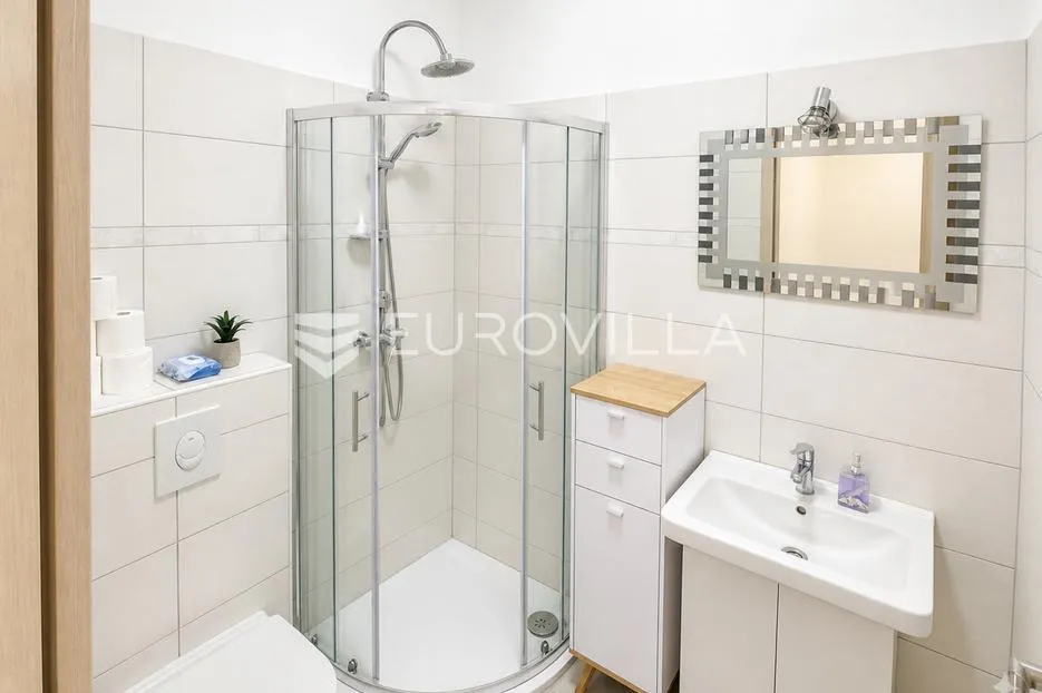 zadar, rtina, kuća s bazenom i tri stambene jedinice, 200 m od mora - slika 27