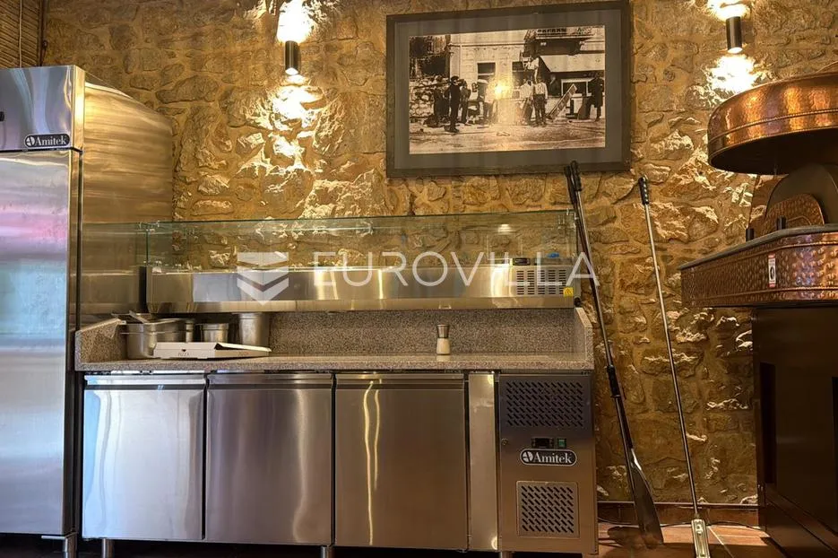 crikvenica, najam restorana s terasom u centru, uređen, terasa, pogled na more - slika 13