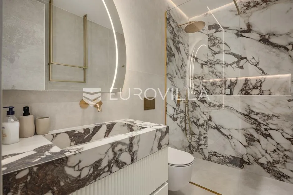 opatija, luksuzan četverosoban stan s pogledom na more 142.87 m² - slika 14