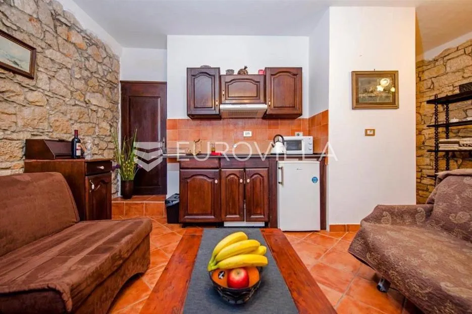 istra, rovinj, stan u prizemlju s neto korisnom površinom od 39,82 m² na 100 metara od mora - slika 2