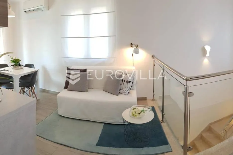 premantura, kuća s četiri apartmana i bazenom - slika 4