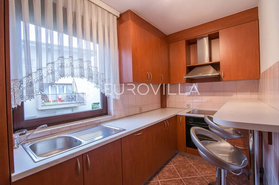 zagreb, maksimir, prekrasna obiteljska kuća na zemljištu 1450 m² - slika 13