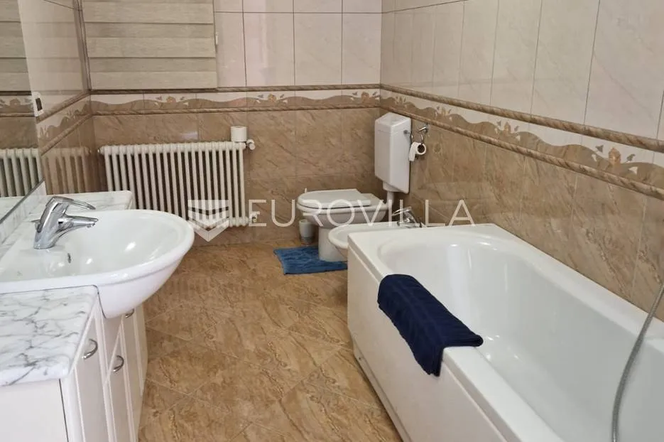 umag, vila prvi red do mora - slika 19