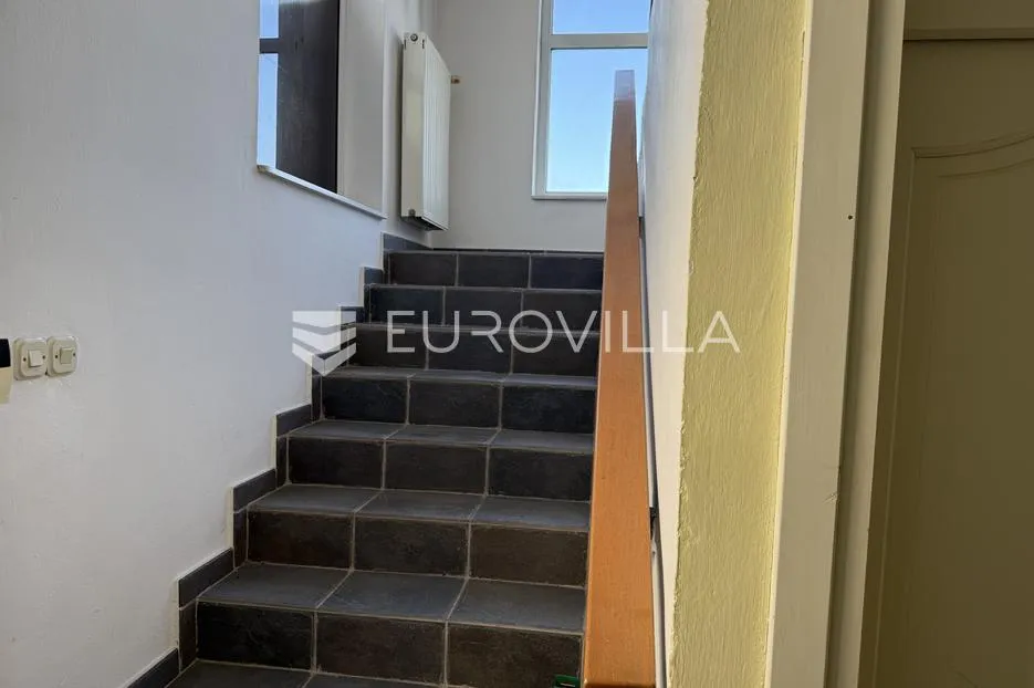 vinkovci, lenije, poslovno, stambena zgrada 700 m² - slika 12