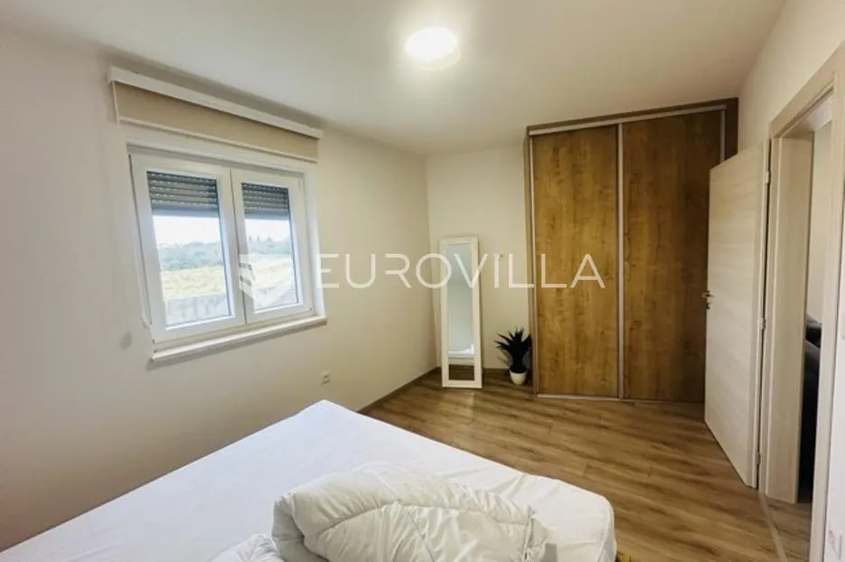 istra, pula, moderan dvosoban stan 52 m², s vrtom, širi centar grada - slika 5