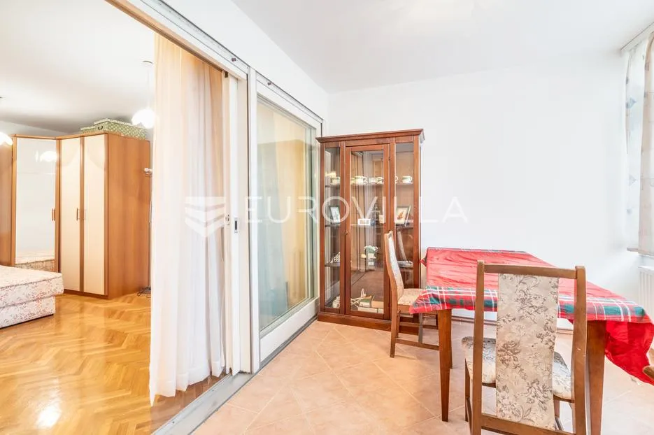 zagreb, pantovčak, dvosoban stan nkp 48 m2 + vpm - slika 13
