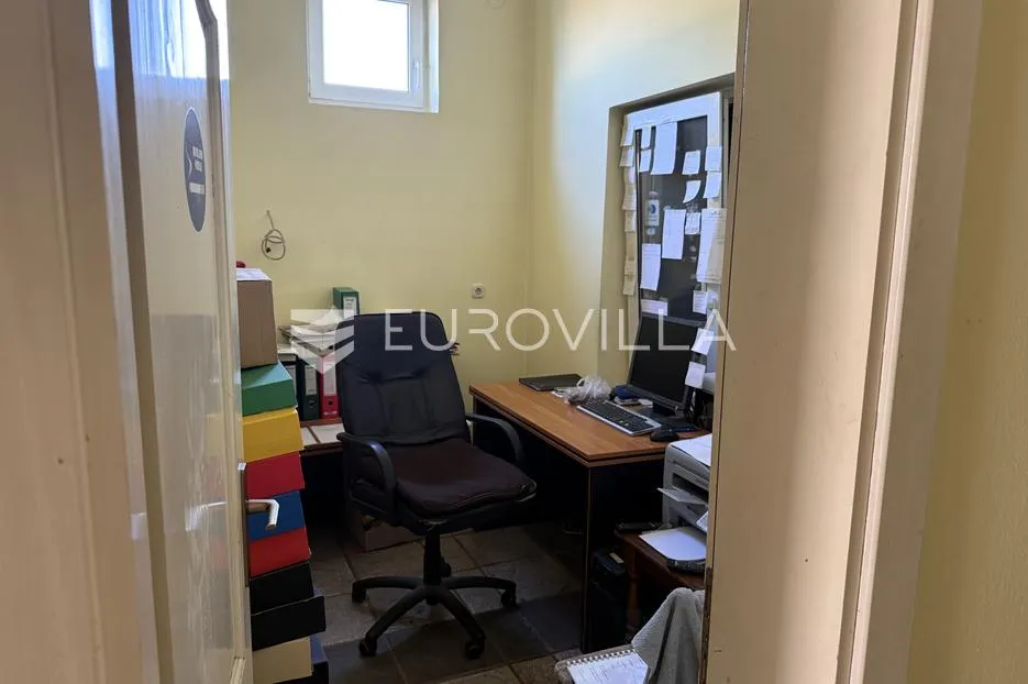 vinkovci, lenije, poslovno, stambena zgrada 700 m² - slika 11