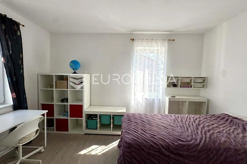 pula, šijana, kompletno renoviran i namješten stan na odličnoj lokaciji - slika 12