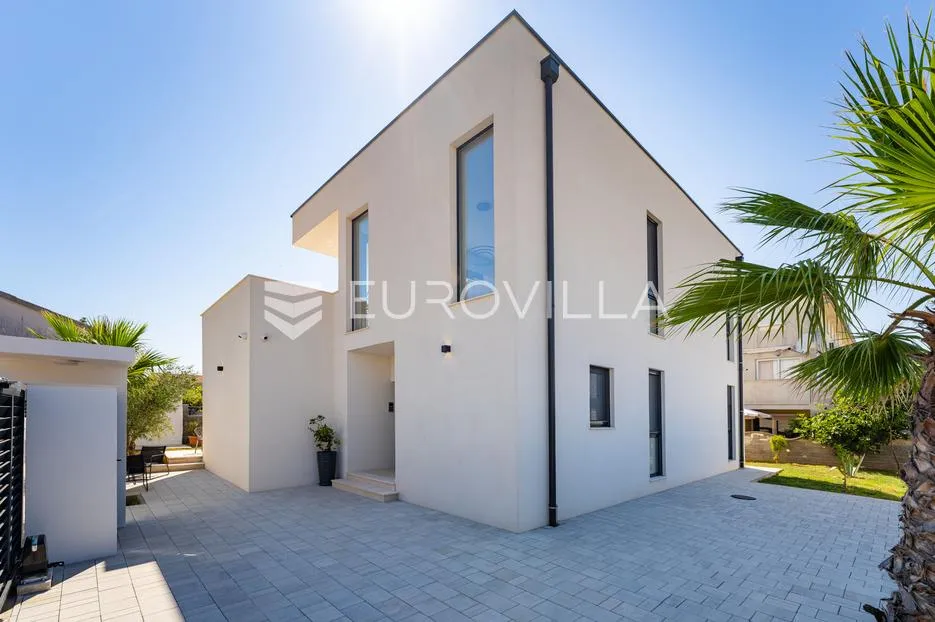 zadar, vrsi, predivna samostojeća novoizgrađena vila/kuća s bazenom - slika 8